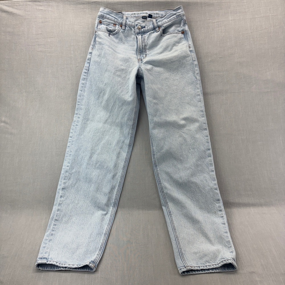 American Eagle Baggy Straight Jeans Light Wash‎ Denim Size 2 Super High Rise
